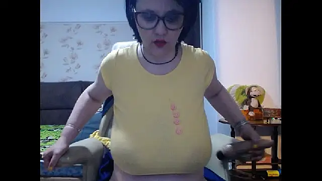 Snapshot of Mary_x chatting on June 5, 2026, 6:52 am Mary x online show from June 5, 2026, 6:52 am