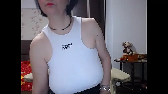 Snapshot of Mary_x chatting on May 20, 2026, 3:25 am Mary x online show from May 20, 2026, 3:25 am