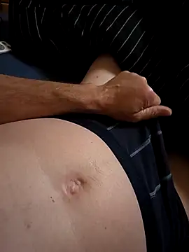 Snapshot of G-boy40 chatting on October 9, 2025, 4:35 am G-boy40 online show from October 9, 2025, 4:35 am