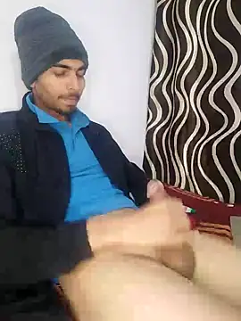 Snapshot of Sweetfucker_ chatting on December 5, 2025, 8:35 am Sweetfucker online show from December 5, 2025, 8:35 am