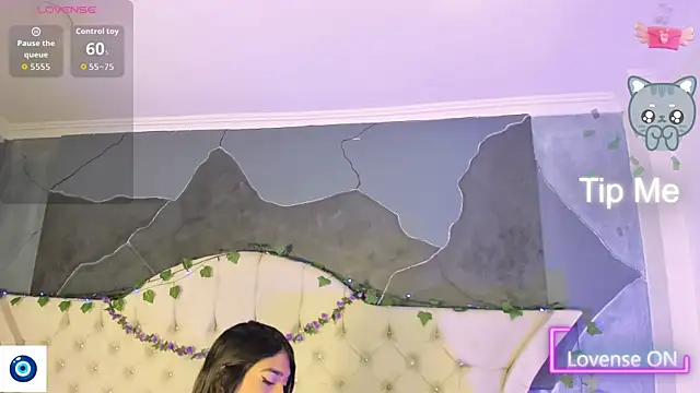 Snapshot of AmbarFoxx_ chatting on November 14, 2025, 9:13 am AmbarFoxx online show from November 14, 2025, 9:13 am