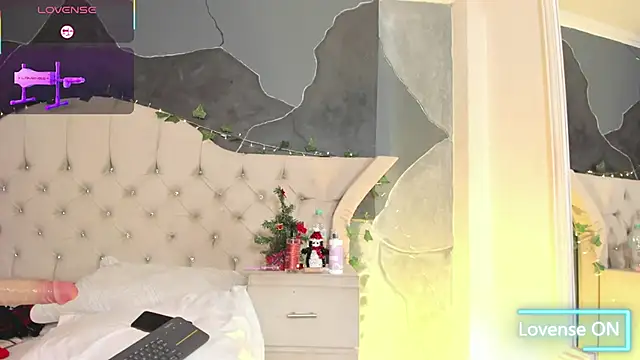 Snapshot of AmbarFoxx_ chatting on December 5, 2025, 10:36 am AmbarFoxx online show from December 5, 2025, 10:36 am