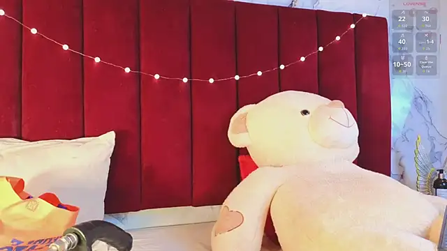 Snapshot of PrincePoppy chatting on November 18, 2025, 9:18 pm PrincePoppy online show from November 18, 2025, 9:18 pm