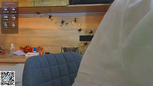 miss bubbles  online show from October 27, 2025, 12:33 am