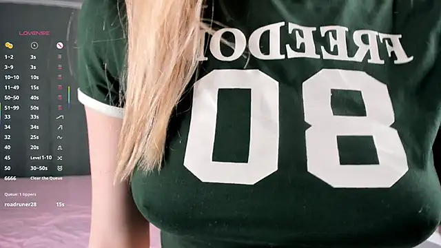 Snapshot of OdelynaFrake chatting on October 26, 2025, 5:24 pm OdelynaFrake online show from October 26, 2025, 5:24 pm