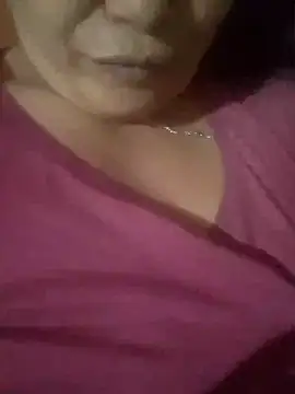Snapshot of Moro_25 chatting on April 11, 2026, 12:20 pm Moro 25 online show from April 11, 2026, 12:20 pm