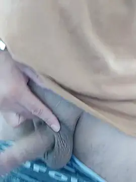 Snapshot of Bradd_32 chatting on December 14, 2025, 5:07 pm Bradd 32 online show from December 14, 2025, 5:07 pm