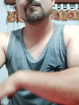 Snapshot of Bradd_32 chatting on October 23, 2025, 2:10 am Bradd 32 online show from October 23, 2025, 2:10 am