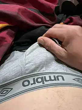 Snapshot of adiluci1 chatting on March 15, 2026, 3:13 am adiluci1 online show from March 15, 2026, 3:13 am