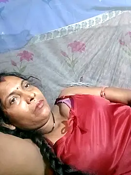 Snapshot of Savita992 chatting on May 7, 2026, 12:26 am Savita992 online show from May 7, 2026, 12:26 am