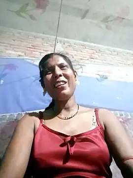 Snapshot of Savita992 chatting on June 17, 2026, 7:02 pm Savita992 online show from June 17, 2026, 7:02 pm