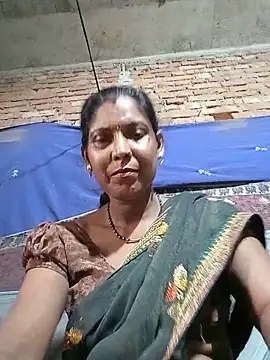 Snapshot of Savita992 chatting on June 11, 2026, 8:44 am Savita992 online show from June 11, 2026, 8:44 am