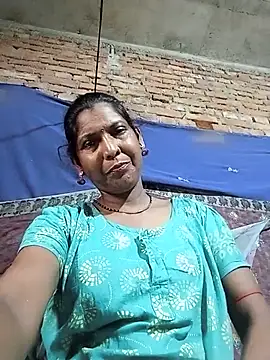 Snapshot of Savita992 chatting on June 7, 2026, 11:04 am Savita992 online show from June 7, 2026, 11:04 am