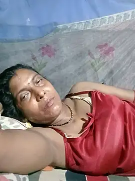 Snapshot of Savita992 chatting on June 4, 2026, 9:52 pm Savita992 online show from June 4, 2026, 9:52 pm