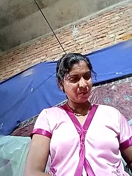 Snapshot of Savita992 chatting on June 8, 2026, 5:41 am Savita992 online show from June 8, 2026, 5:41 am