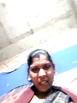 Savita992 online show from December 17, 2025, 9:31 pm