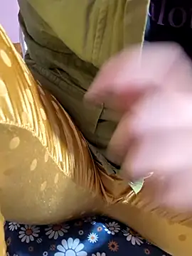 Snapshot of opna8 chatting on February 22, 2026, 2:08 pm opna8 online show from February 22, 2026, 2:08 pm