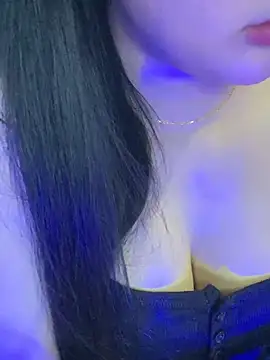 Linhtruong  online show from May 9, 2026, 2:26 am