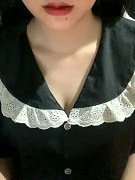 Snapshot of Linhtruong_ chatting on October 20, 2025, 12:38 pm Linhtruong online show from October 20, 2025, 12:38 pm