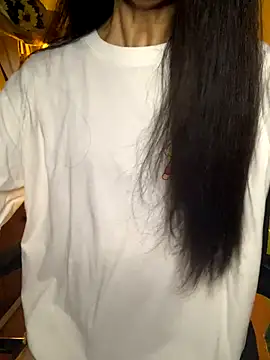 Snapshot of Nhinhi18 chatting on October 8, 2025, 3:24 pm Nhinhi18 online show from October 8, 2025, 3:24 pm