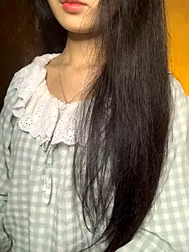 Snapshot of Nhinhi18 chatting on November 30, 2025, 3:35 pm Nhinhi18 online show from November 30, 2025, 3:35 pm