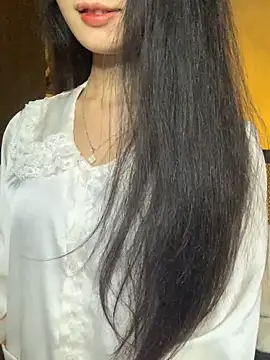 Snapshot of Nhinhi18 chatting on December 2, 2025, 2:19 pm Nhinhi18 online show from December 2, 2025, 2:19 pm