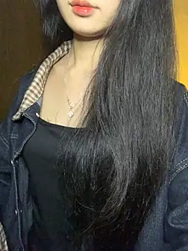 Nhinhi18 online show from January 18, 2026, 4:10 pm