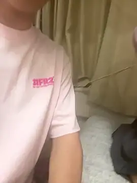 Snapshot of C-4bomb chatting on October 9, 2025, 9:10 am C-4bomb online show from October 9, 2025, 9:10 am