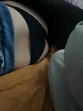 atuttaforza003 online show from February 5, 2026, 3:30 pm