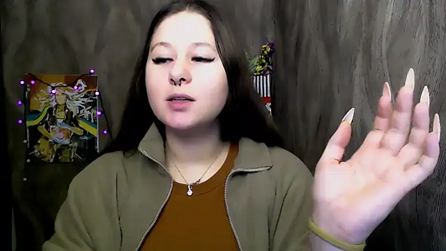 Linda S  online show from December 4, 2025, 12:59 pm