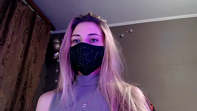 Snapshot of Iris_lave chatting on November 25, 2025, 3:56 pm Iris lave online show from November 25, 2025, 3:56 pm