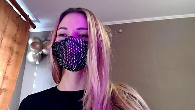 Snapshot of Iris_lave chatting on November 24, 2025, 11:43 am Iris lave online show from November 24, 2025, 11:43 am