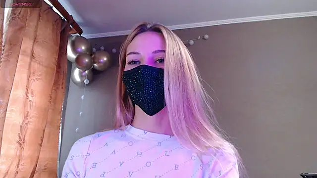 Snapshot of Iris_lave chatting on November 4, 2025, 1:26 pm Iris lave online show from November 4, 2025, 1:26 pm