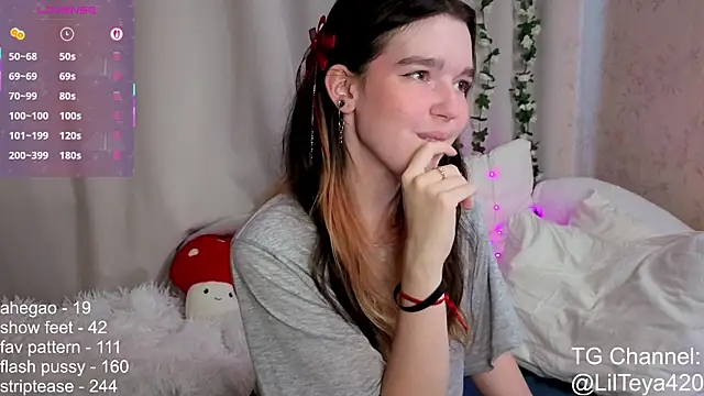 Snapshot of little_Teya chatting on September 10, 2025, 8:35 am little Teya online show from September 10, 2025, 8:35 am