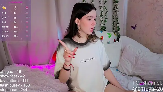 Snapshot of little_Teya chatting on September 30, 2025, 9:48 am little Teya online show from September 30, 2025, 9:48 am