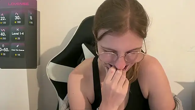 Snapshot of BustyKellyXXX chatting on October 31, 2025, 11:29 am BustyKellyXXX online show from October 31, 2025, 11:29 am