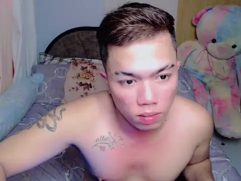 Queen alena online show from November 15, 2025, 3:43 am