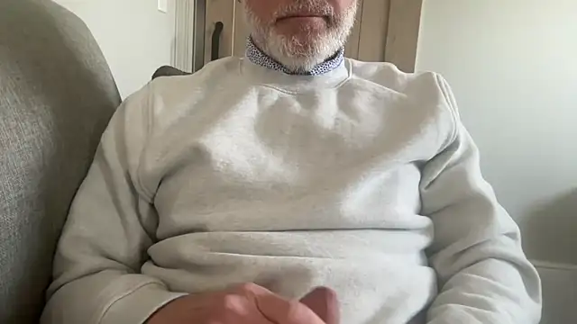 Snapshot of braselton06 chatting on December 16, 2025, 3:27 pm braselton06 online show from December 16, 2025, 3:27 pm