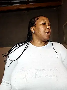 Moretl online show from October 30, 2025, 10:28 pm