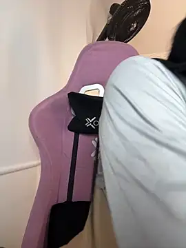 lucy grey25 online show from March 14, 2026, 4:46 pm