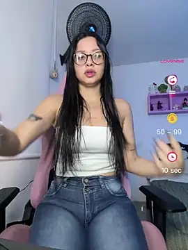 Snapshot of lucy_grey25 chatting on June 12, 2026, 7:55 pm lucy grey25 online show from June 12, 2026, 7:55 pm
