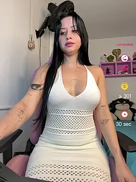 Snapshot of lucy_grey25 chatting on June 10, 2026, 8:10 pm lucy grey25 online show from June 10, 2026, 8:10 pm