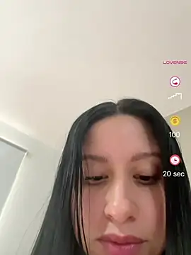 Snapshot of lucy_grey25 chatting on June 16, 2026, 2:28 pm lucy grey25 online show from June 16, 2026, 2:28 pm