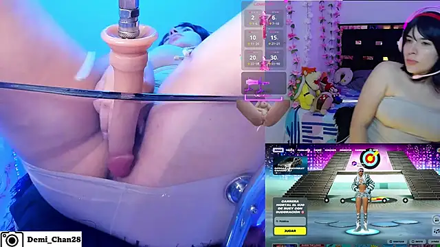 Snapshot of demi_chan chatting on June 21, 2026, 7:36 am demi chan online show from June 21, 2026, 7:36 am