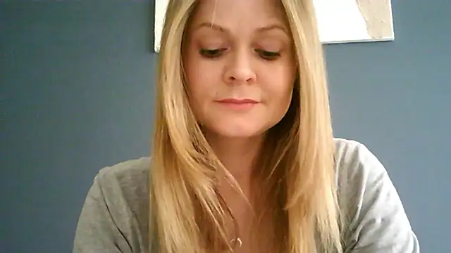 Snapshot of Ginger-bb chatting on March 6, 2026, 7:47 am Ginger-bb online show from March 6, 2026, 7:47 am