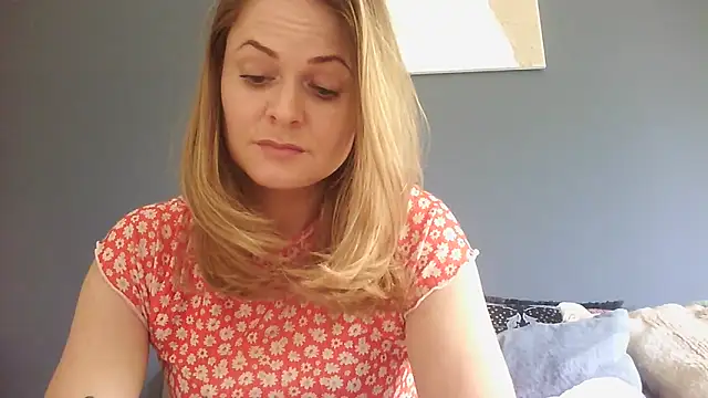 Ginger-bb online show from May 28, 2026, 6:43 am