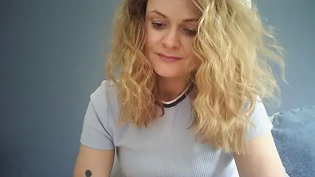 Ginger-bb online show from June 13, 2026, 2:04 pm