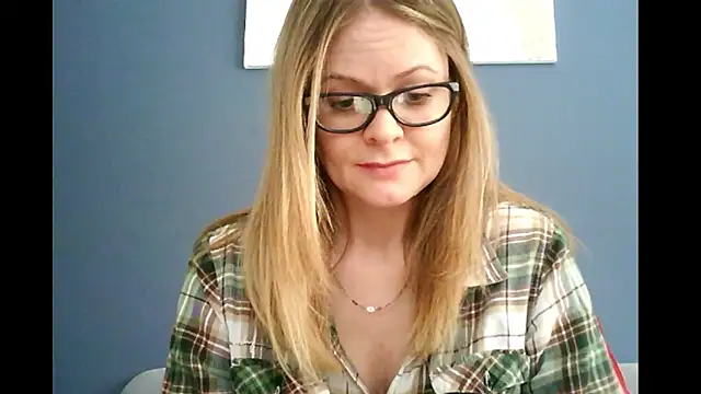 Snapshot of Ginger-bb chatting on February 24, 2026, 7:42 am Ginger-bb online show from February 24, 2026, 7:42 am