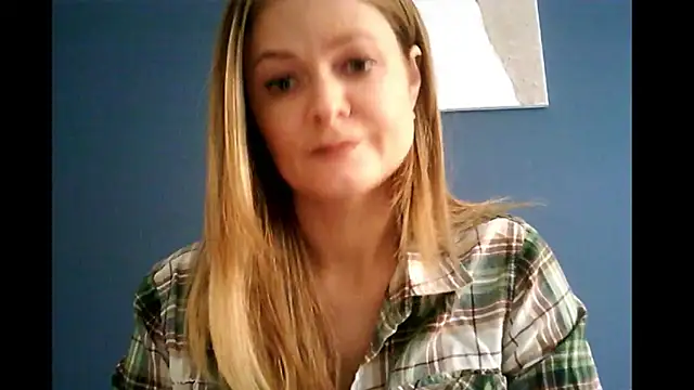 Snapshot of Ginger-bb chatting on February 9, 2026, 7:28 am Ginger-bb online show from February 9, 2026, 7:28 am