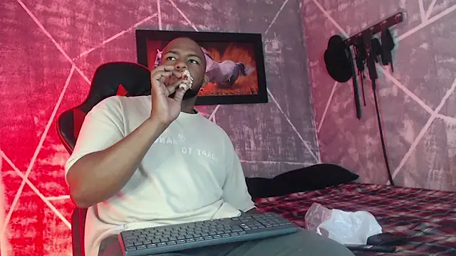 Snapshot of big_blackmen19 chatting on December 4, 2025, 2:10 am big blackmen19 online show from December 4, 2025, 2:10 am